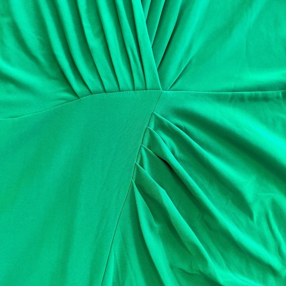 IGIGI Plus Size Asymmetrical Green Dress with Black Belt - Picture 5 of 9
